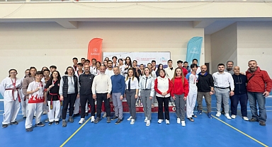 Balıkesir'de Okul Sporları Taekwondo İl Birinciliği Müsabakaları Tamamlandı