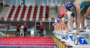 Balıkesir’de Okul Sporları Yüzme Yıldızlar İl Birinciliği Sona Erdi
