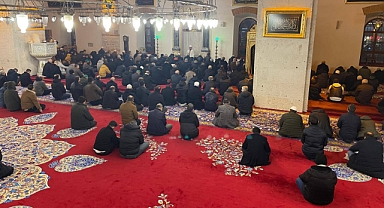Balıkesir'de Üç Aylar ve Yeni Yıl Sabah Namazı ile Karşılandı: Zağnos Paşa Camii’nde Manevi Buluşma
