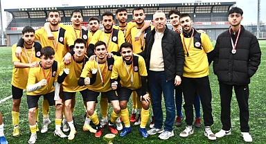 Balıkesir'de Yurtlig Futbol Müsabakaları Sona Erdi: Başarılı Öğrencilere Ödüller Verildi