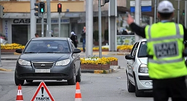Balıkesir Emniyet Müdürlüğü'nden Geniş Kapsamlı Asayiş ve Trafik Huzur Uygulaması