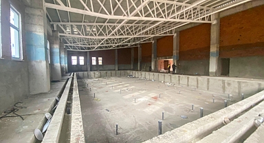 Balıkesir Gençlik ve Spor İl Müdürü Adem Özalp, Bandırma Gençlik Merkezi ve Yüzme Havuzu İnşaatını İnceledi