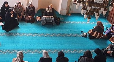 Balıkesir İl Müftülüğü'nden Şeyhlutfullah Camii'nde Kadın Cemaatine Özel Regaip Kandili Programı