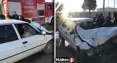 Balıkesir OSB'de Feci Trafik Kazası: Otomobil Kamyona Çarptı, Sürücü Sıkıştı