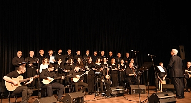 Balıkesir Tabip Odası Türk Halk Müziği Hekim Korosu Konserine Altıeylül Belediyesi'nden Katılım