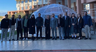 Balıkesir Üniversitesi Burhaniye Uygulamalı Bilimler Fakültesi’nde “Kış Kütüphanesi ve Kış Bahçesi Etüdü” Projesi Hayata Geçirildi