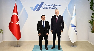 Balıkesir Üniversitesi Rektörü, YÖKAK Başkanı’nı Ziyaret Etti: Kalite ve Akreditasyon Süreçleri Görüşüldü