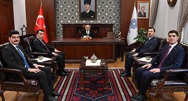 Balıkesir Valisi İsmail Ustaoğlu, Kaymakam Refiklerini Makamında Ağırladı