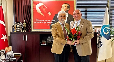 Bandırma Belediyesi’nde CHP PM Üyesi Mehmet Tüm ve Heyetinden Ziyaret