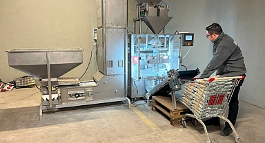 Bandırma Belediyesi Sosyal Marketi’nde Kuru Gıda Paketleme Dönemi Başladı