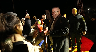 Başkan Mehmet Ertaş Yeni Yılı Edremitlilerle Karşıladı