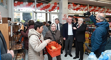 Burhaniye Belediyesi, Halk Marketi Projesi ile Sosyal Belediyeciliğe Bir Adım Daha Attı