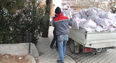 Burhaniye Belediyesi’nden İhtiyaç Sahiplerine Destek Sürüyor: Sosyal Yardımlar Artarak Devam Ediyor