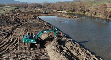DSİ 25. Bölge Müdürlüğü, Manyas-Kayaca’daki Koca Çayı Üzerinde Islah Çalışmalarını Sürdürüyor