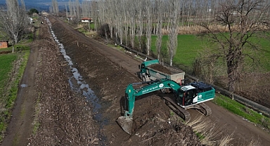 DSİ 25. Bölge Müdürlüğü, Sındırgı’daki Kalem Deresi Islah Çalışmalarına Devam Ediyor