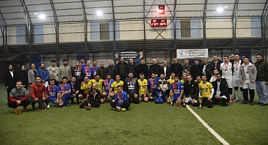 Dursunbey Belediyesi Halı Saha Futbol Turnuvası Şampiyonu Oldu