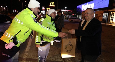 Edremit Belediye Başkanı Mehmet Ertaş’tan Yeni Yıl Mesajı ve Görev Başındaki Ekiplere Ziyaret