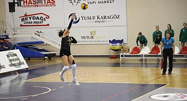 Edremit Belediyesi Altınolukspor, Karşıyaka SK'ya 3-0 Yenildi
