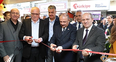 Edremit’te Protokol Üyeleri Açılışta Buluştu