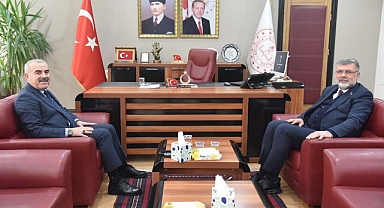 Kepsut Belediye Başkanı İsmail Cankul, İl Milli Eğitim Müdürü Murat Demir’i Ziyaret Etti