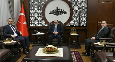 Sayıştay Başmüfettişleri Oğuz Çetinkaya ve Yusuf Karaca, Vali İsmail Ustaoğlu’nu Ziyaret Etti