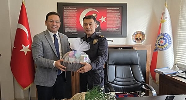 Sındırgı Belediye Başkanı Serkan Sak, İlçe Emniyet Müdürü Metin Kartal’ı Ziyaret Etti