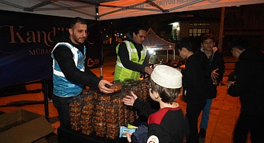 Sındırgı Belediyesi, Miraç Kandili’nde Lokma İkramı Gerçekleştirdi