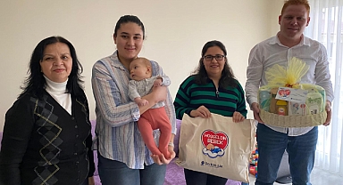 Sındırgı Belediyesi’nden Anlamlı Ziyaret: “Hoş Geldin Bebek” Projesi Devam Ediyor