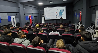 Sındırgı Belediyesi’nden Öğrencilere Yapay Zeka ve Verimli Ders Çalışma Eğitimi