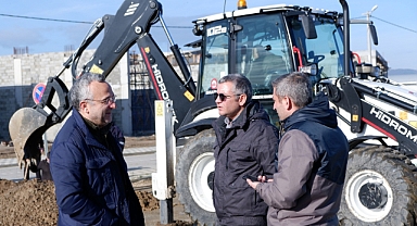 Susurluk Belediyesi, Hasancan Kapalı Pazaryeri’nde Yağmur Suyu Tahliye Çalışmalarını Başlattı