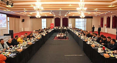 Vali İsmail Ustaoğlu, Basın Mensuplarıyla Güvenlik ve Asayiş Değerlendirme Toplantısında Bir Araya Geldi