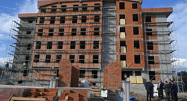 Vali İsmail Ustaoğlu, Edremit’te Hafızlık Bölge Yatılı Erkek Kur’an Kursu İnşaatında İnceleme Yaptı