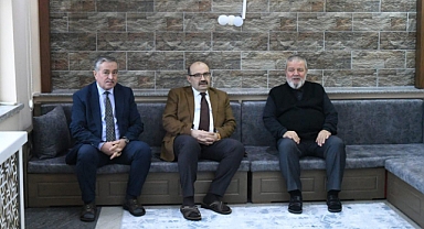 Vali İsmail Ustaoğlu’ndan Emekli Eğitimci Salih Dülger’e Taziye Ziyareti