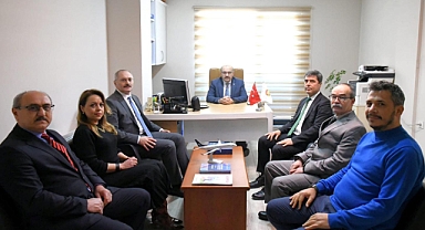 Vali İsmail Ustaoğlu’ndan Türk Hava Kurumu Balıkesir Şube Başkanlığı’na Ziyaret