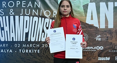 Alara Atmaca’ya Avrupa Eskrim Konfederasyonu’ndan (EFC) Özel Ödül!