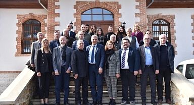 Altıeylül Belediyesi İlçe Kent Konseyleri Toplantısında Yer Aldı