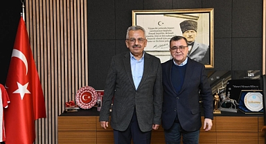 Altıeylül Belediyesi’ne Eski Milletvekili İzzet Çetin’den Ziyaret