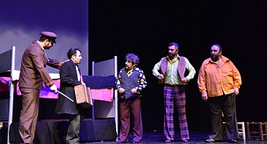 Altıeylül’de Tiyatro Akşamı: “Mahkum” Sahnelendi