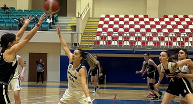 Aslan Yol Burhaniye Belediyespor, Gallardo Spor Kulübü’nü Deplasmanda Yenerek Zirve Takibini Sürdürdü