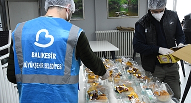 Balıkesir Büyükşehir Belediyesi’nden Öğrencilere Beslenme Desteği