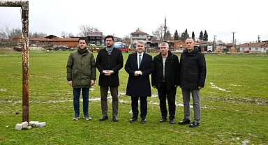 Balıkesir Milletvekili Mustafa Canbey ve İl Müdürü Adem Özalp, Ovaköy’de Spor Alanı İncelemelerinde Bulundu
