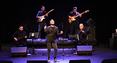 “Balıkesir Söylüyor” Konseri Sanatseverlerden Büyük İlgi Gördü