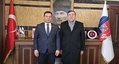 Balıkesir Ticaret Borsası Başkanı Mehmet Çetin, Sındırgı Belediye Başkanı Serkan Sak’ı Ziyaret Etti