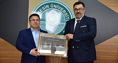 Balıkesir Üniversitesi, Havacılık Sektöründe AR-GE ve Üniversite-Sanayi İşbirliği Konferansına Ev Sahipliği Yaptı