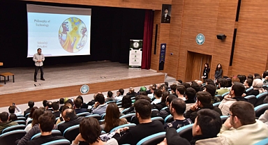 Balıkesir Üniversitesi’nde “Major Future” Konferansı Düzenlendi: Yapay Zeka ve Teknoloji Felsefesi Konuşuldu