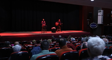 Bandırma Belediyesi, “Sarsıntı: Yasın Ritmi” Etkinliğinde Depremi Anarak Birlikte İyileşmenin Mesajını Verdi