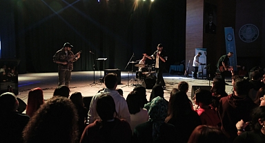 BAÜN Müzik Topluluğu'ndan Unutulmaz Gece: Kışa Veda Konserleri Yoğun İlgi Gördü