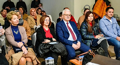 Burhaniye Belediyesi Gençlik Merkezi Öğrencilerinin İlk Piyano Konseri