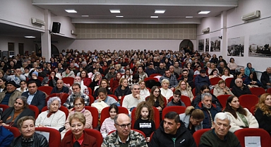 Burhaniye Belediyesi Kadın Korosu İlk Konseriyle Büyük Beğeni Topladı