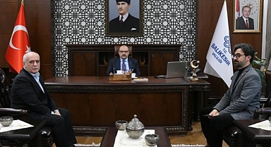 Cihannüma Derneği Balıkesir İl Temsilcisi Seyfullah Akkaya, Vali İsmail Ustaoğlu’nu Ziyaret Etti